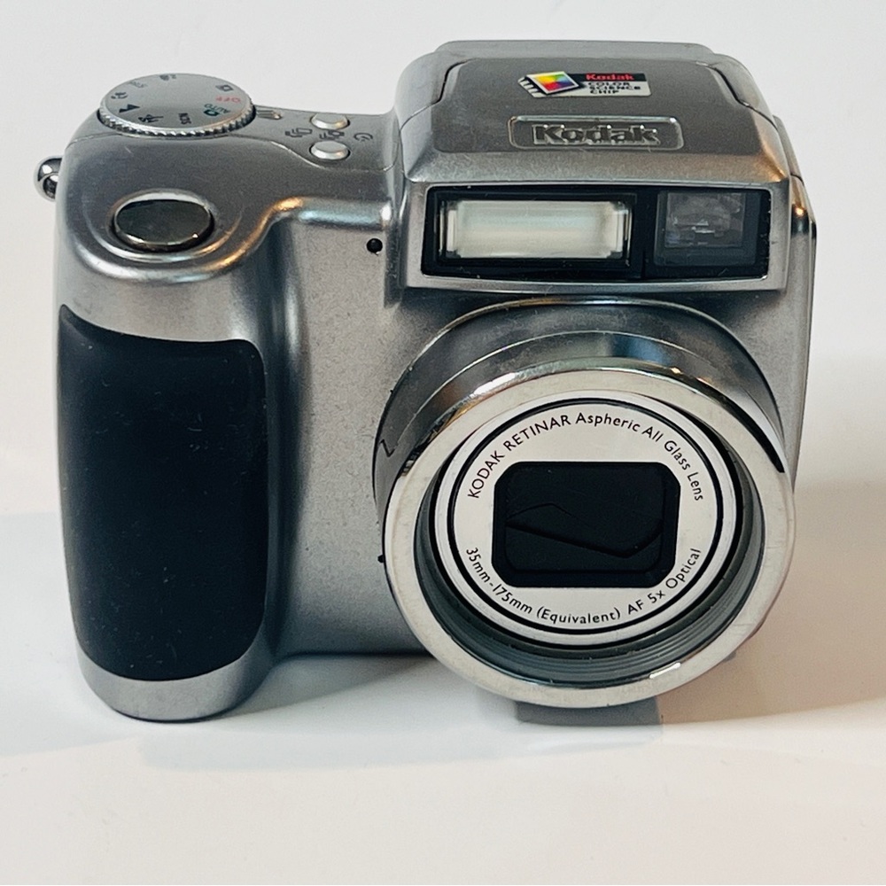 Kodak EasyShare Z700 4.0MP Digital Camera - Silver Tested- Works